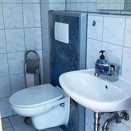 Appartement Grosses Und Modernes Fuer 3 Gaeste *