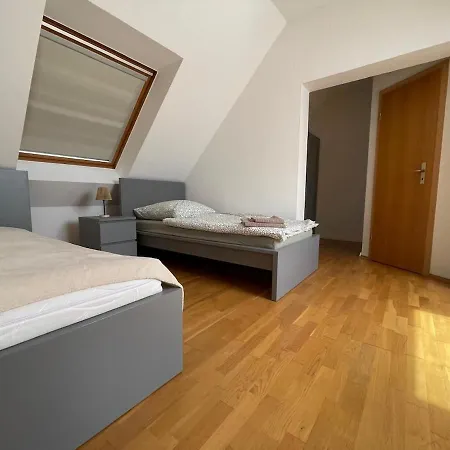 Grosses Und Modernes Fuer 3 Gaeste Appartement Merseburg