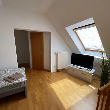 Grosses Und Modernes Fuer 3 Gaeste Appartement Merseburg