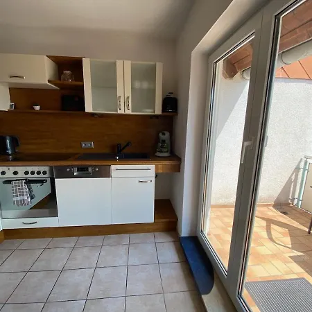 Appartement Grosses Und Modernes Fuer 3 Gaeste *